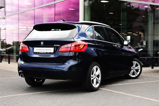 BMW 2-SERIE Active Tourer 218i High Executive Sport Line Automaat / Panoramadak / Achteruitrijcamera / Sportstoelen / Head-Up / LED / Stoelverwarming