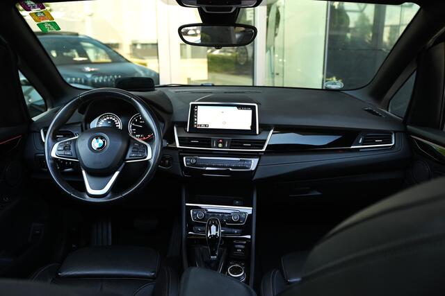 BMW 2-SERIE Active Tourer 218i High Executive Sport Line Automaat / Panoramadak / Achteruitrijcamera / Sportstoelen / Head-Up / LED / Stoelverwarming