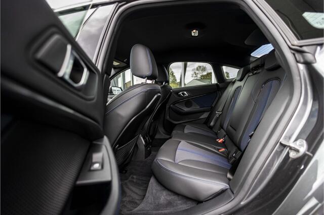 BMW 2-SERIE Gran Coupé 218i Executive M-Sport | Camera | Stoelverw.