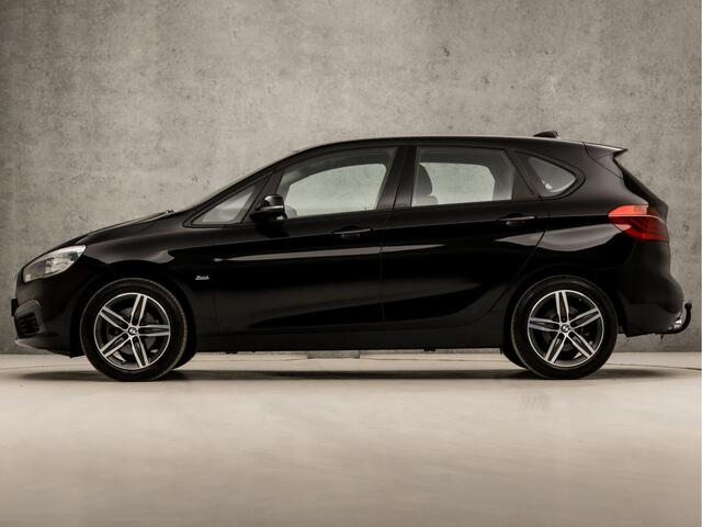 BMW 2-SERIE Active Tourer 218i Sportline Automaat (NAVIGATIE, CLIMATE, PARKEERSENSOREN, LED KOPLAMPEN, SPORTSTOELEN, CRUISE, TREKHAAK, ELEK ACHTERKLEP, NIEUWSTAAT)