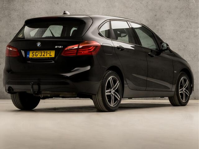BMW 2-SERIE Active Tourer 218i Sportline Automaat (NAVIGATIE, CLIMATE, PARKEERSENSOREN, LED KOPLAMPEN, SPORTSTOELEN, CRUISE, TREKHAAK, ELEK ACHTERKLEP, NIEUWSTAAT)