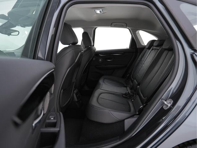 BMW 2-SERIE Active Tourer 225xe iPerformance Executive (INCL.BTW) *HEAD-UP | FULL-LEATHER | FULL-LED | HARMAN/KARDON | SPORT-SEATS | HEATED-SEATS | DAB+ | 17''ALU | ECC | PDC | CRUISE*