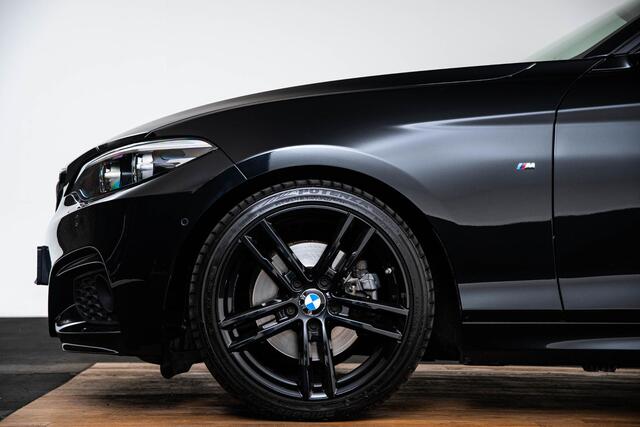 BMW 2-SERIE Cabrio 220i High Executive Edition M Sport - Cruise Control - Park Assistant - Stuurwielrand verwarmd - HiFi - verwarmde voorstoelen - PDC voor/achter - Achteruitrijcamera - Windscherm - Middenarmsteun voor -
