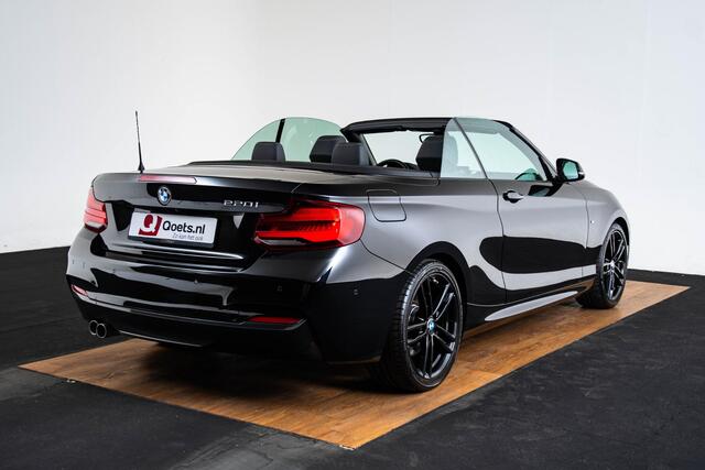 BMW 2-SERIE Cabrio 220i High Executive Edition M Sport - Cruise Control - Park Assistant - Stuurwielrand verwarmd - HiFi - verwarmde voorstoelen - PDC voor/achter - Achteruitrijcamera - Windscherm - Middenarmsteun voor -