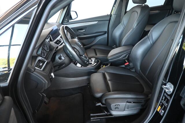 BMW 2-SERIE Active Tourer 225xe iPerformance High Executive Navigatie Leder Rijklaarprijs Inruil Mogelijk!
