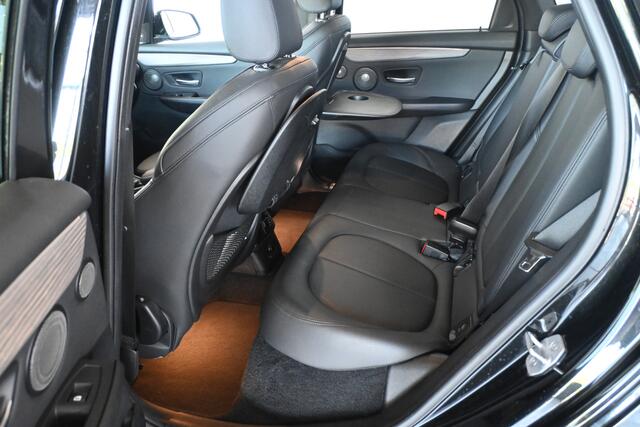 BMW 2-SERIE Active Tourer 225xe iPerformance High Executive Navigatie Leder Rijklaarprijs Inruil Mogelijk!