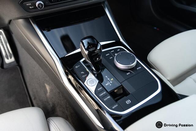 BMW 2-SERIE M240i xDrive Coupé G42 | 1 eig. | Schuifdak | HK | 19'' 893M
