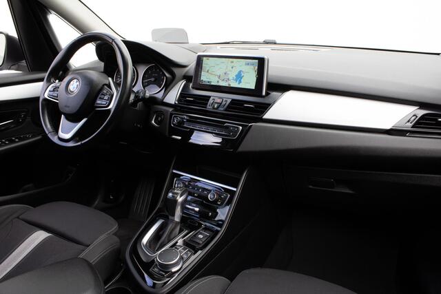 BMW 2-SERIE Active Tourer 225xe iPerformance Centennial Executive Panoramadak/ Sportstoelen/ Head up/ Professional navigatie/ Pdc/ Full led