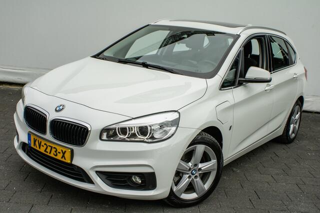 BMW 2-SERIE Active Tourer 225xe iPerformance Centennial Executive Panoramadak/ Sportstoelen/ Head up/ Professional navigatie/ Pdc/ Full led