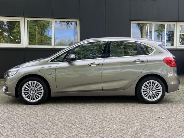 BMW 2-SERIE 225XE iPerfor. HighEx/NL-auto/Elek aklep/HeadUp/Pano/Led/Leder/V