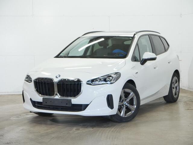 BMW 2-SERIE Active Tourer 225e xDrive | Panorama | Harmanm Kardon | Trekhaak | Head-Up