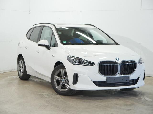 BMW 2-SERIE Active Tourer 225e xDrive | Panorama | Harmanm Kardon | Trekhaak | Head-Up