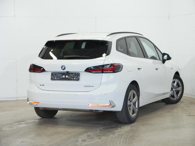 BMW 2-SERIE Active Tourer 225e xDrive | Panorama | Harmanm Kardon | Trekhaak | Head-Up