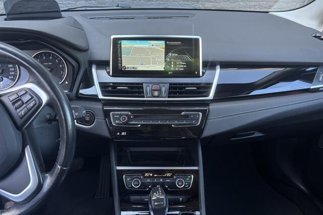 BMW 2-SERIE Active Tourer 225xe High Executive | Comfort Acces | Sportleder | Head-Up | Navi | Elektrische Klep