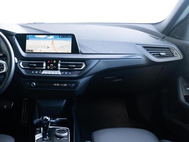 BMW 2-SERIE Gran Coupé 218i | M Aerodynamicapakket | M Sport Edition | Grotere brandstoftank | Isofix | Cruise Control | Sportonderstel | 18''