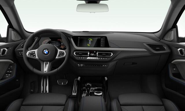 BMW 2-SERIE Gran Coupé 220i Gran Coupé 220i | 18 Inch | M-Sport | Innovation Pack | Comfort Pro Pack | Travel Pack