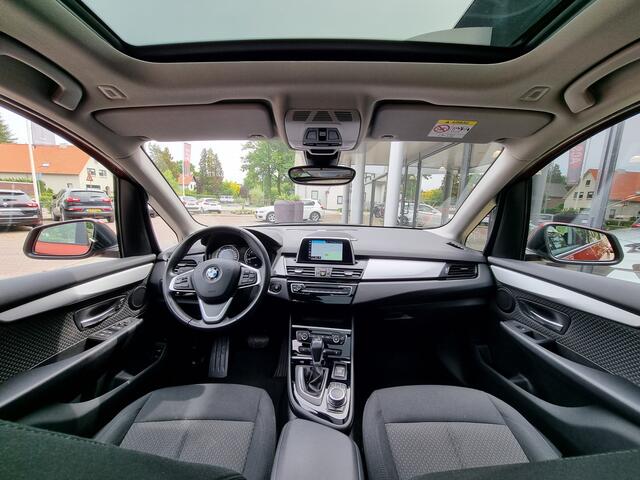 BMW 2-SERIE Active Tourer 225xe Executive Edition PHEV | Panorama | Camera | Navi | 76dkm | Topstaat!