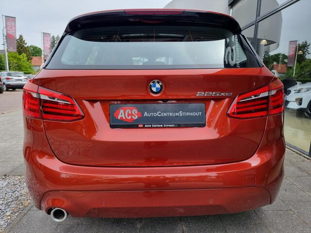 BMW 2-SERIE Active Tourer 225xe Executive Edition PHEV | Panorama | Camera | Navi | 76dkm | Topstaat!