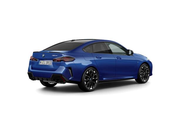 BMW 2-SERIE Gran Coupé M235 xDrive | 19 Inch | M-Sportpakket Pro | Panoramadak | Innovation Pack