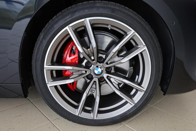 BMW 2-SERIE Coupé M240i xDrive | High Executive | M Adaptief onderstel | HIFI System Harman Kardon |
