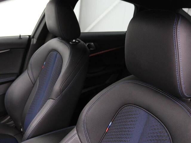 BMW 2-SERIE Gran Coupé 218i M Sport | Stoelverwarming | Adaptive cruise | Carplay | Trekhaak | Sportstoelen | DAB | Half leder | Live Cockpit | Climate control