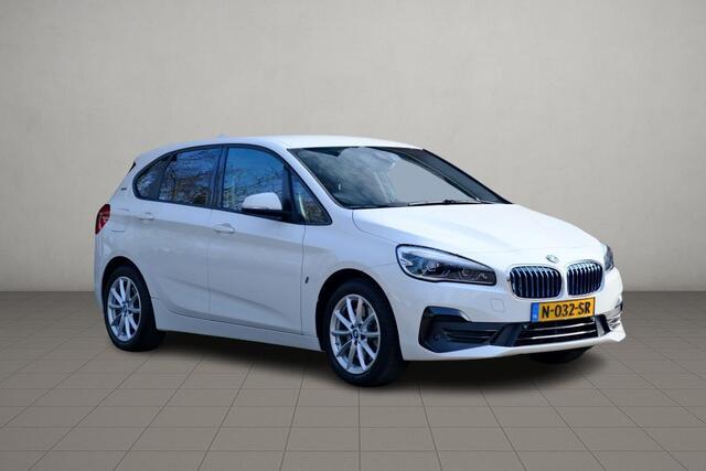 BMW 2-SERIE 225xe iPerformance Active Tourer Executive | Navi | Cruise | Climate | Elektrische Achterklep | Trekhaak | PDC