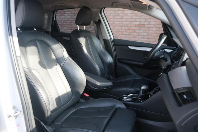 BMW 2-SERIE 225xe iPerformance Active Tourer Executive | Navi | Cruise | Climate | Elektrische Achterklep | Trekhaak | PDC