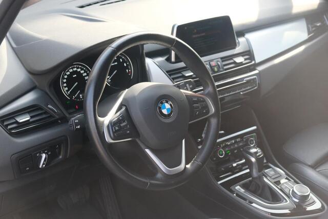 BMW 2-SERIE 225xe iPerformance Active Tourer Executive | Navi | Cruise | Climate | Elektrische Achterklep | Trekhaak | PDC