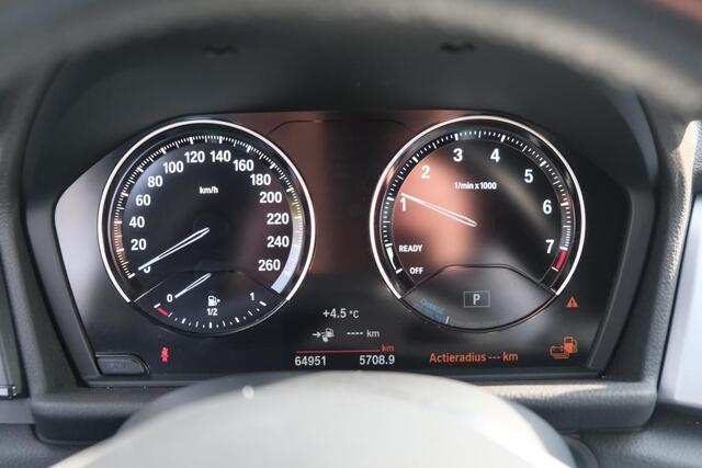 BMW 2-SERIE 225xe iPerformance Active Tourer Executive | Navi | Cruise | Climate | Elektrische Achterklep | Trekhaak | PDC