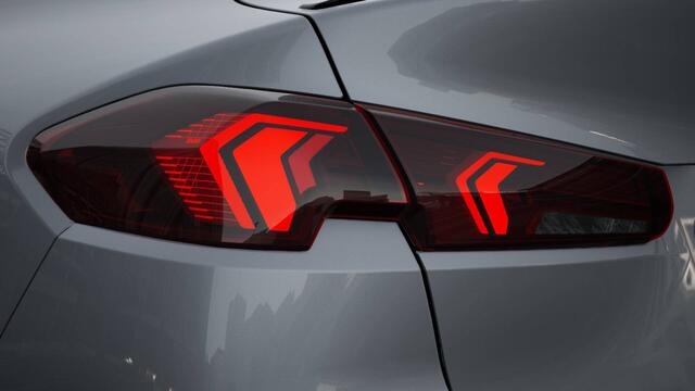 BMW 2-SERIE Gran Coupé 220i xDrive M Sport Automaat / Sportstoelen / Achteruitrijcamera / M Adapatief onderstel / Comfort Access / Adaptieve LED / Stoelverwarming / PDC