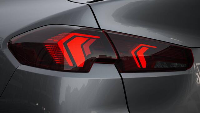 BMW 2-SERIE Gran Coupé 220i xDrive M Sport Automaat / Panoramadak / Sportstoelen / M Adaptief onderstel / Comfort Access / Stoelverwarming / Adaptieve LED / Head-Up / Harman Kardon / Live Cockpit Professional