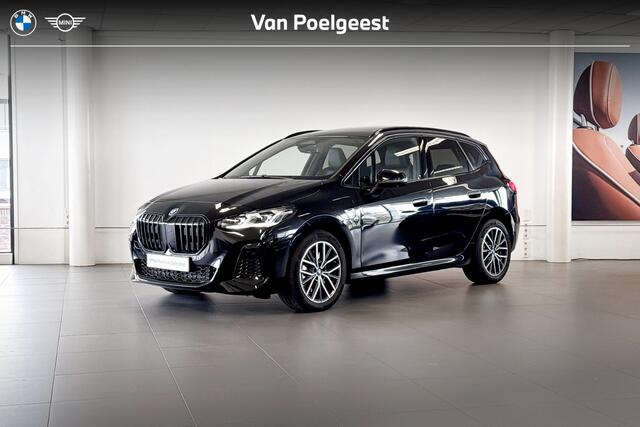 BMW 2-SERIE Active Tourer 230e xDrive | M Sport | Glazen Panoramadak | Comfort Access | Trekhaak |