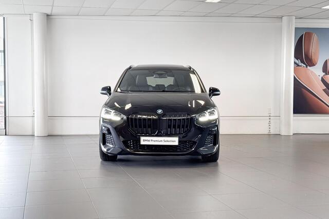 BMW 2-SERIE Active Tourer 230e xDrive | M Sport | Glazen Panoramadak | Comfort Access | Trekhaak |