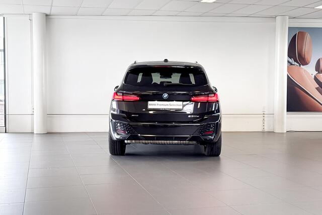 BMW 2-SERIE Active Tourer 230e xDrive | M Sport | Glazen Panoramadak | Comfort Access | Trekhaak |