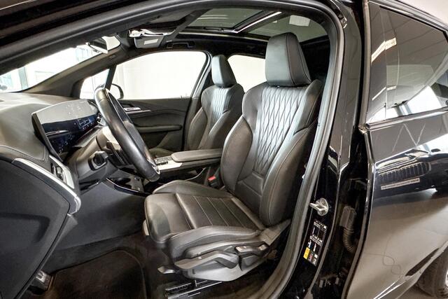 BMW 2-SERIE Active Tourer 230e xDrive | M Sport | Glazen Panoramadak | Comfort Access | Trekhaak |