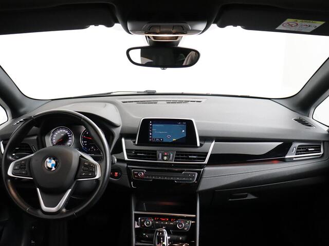 BMW 2-SERIE Active Tourer 218i Executive Launch Edition Shadow line Trekhaak