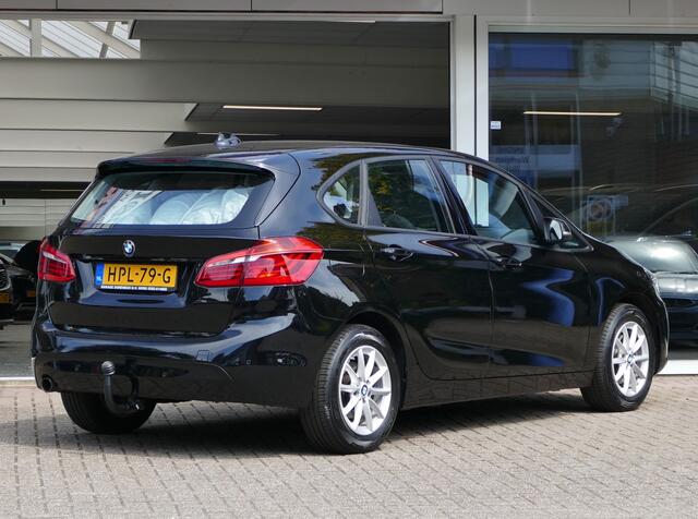 BMW 2-SERIE Active Tourer 218i Executive | navigatie | stoelverwarming | winterwielen | trekhaak