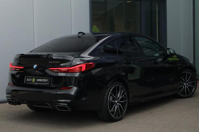 BMW 2-SERIE Gran Coupé M235i xDrive High Executive