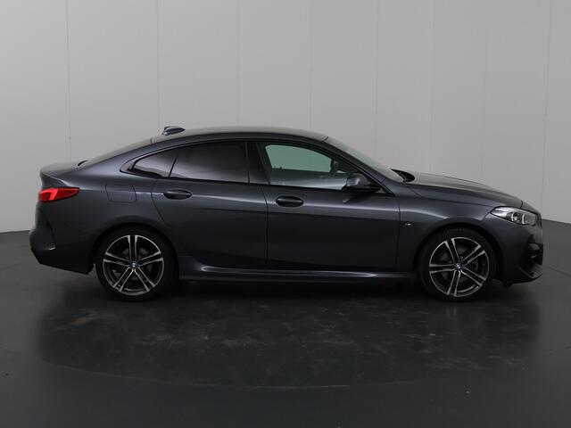 BMW 2-SERIE Gran Coupé 218i High Executive M Sport | Parkeercamera | Virtual Cockpit | Keyless go | Stoelverwarming | Navigatie | Sportstoelen | Apple CarPlay/Android Auto |