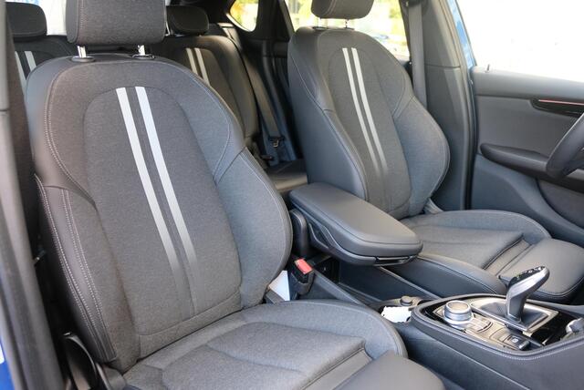 BMW 2-SERIE 220i 192pk Aut. Active Tourer M Sport | Navi | Full LED | Panoramadak | Head-up Display | Camera | Climate