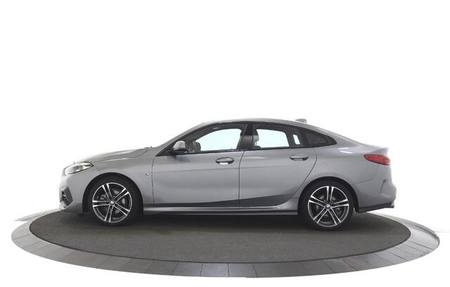 BMW 2-SERIE Gran Coupé M-Sport 218i Apple carplay / Navigatiesysteem / Sportpakket