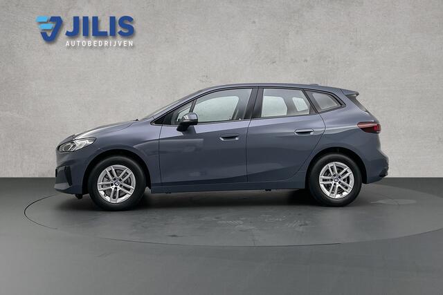 BMW 2-SERIE Active Tourer 218i | Trekhaak | Navigatie | Camera | Apple Carplay | LED koplampen