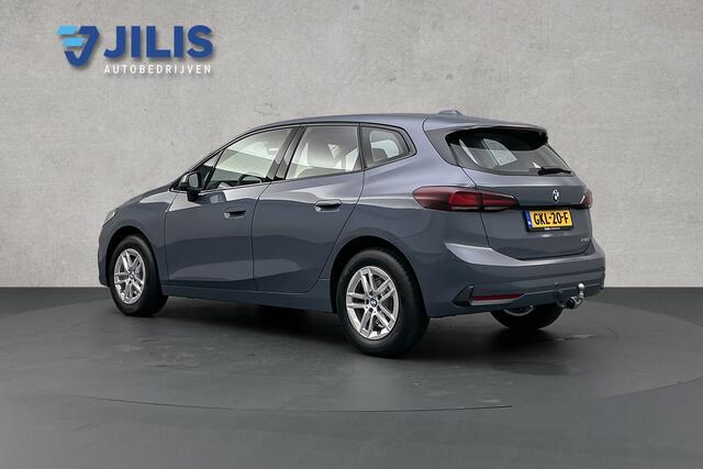 BMW 2-SERIE Active Tourer 218i | Trekhaak | Navigatie | Camera | Apple Carplay | LED koplampen