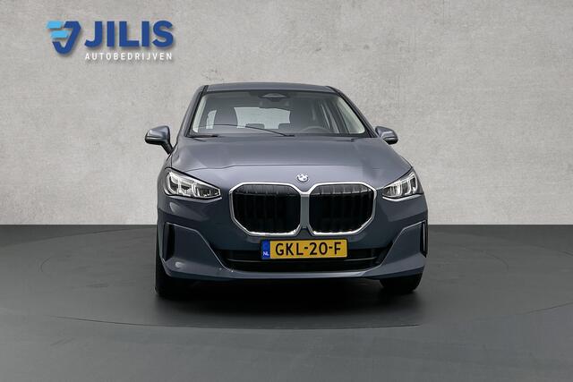 BMW 2-SERIE Active Tourer 218i | Trekhaak | Navigatie | Camera | Apple Carplay | LED koplampen