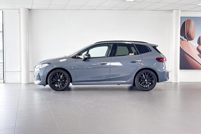 BMW 2-SERIE Active Tourer 218i | M Sport | Stoelverwarming | Glazen Panoramadak | Head-Up Display | Harman Kardon |