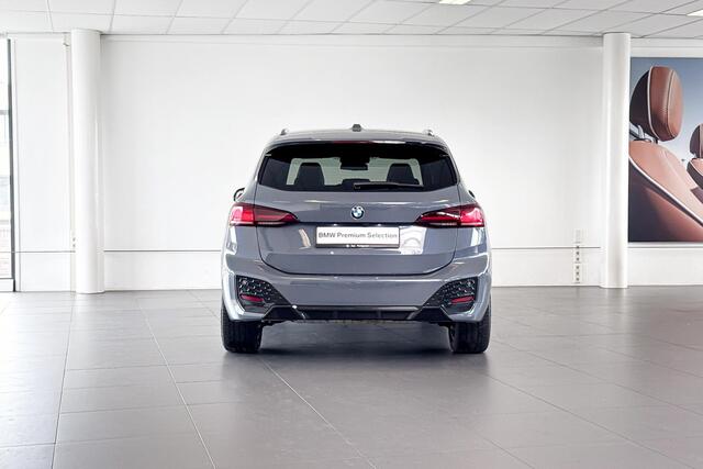 BMW 2-SERIE Active Tourer 218i | M Sport | Stoelverwarming | Glazen Panoramadak | Head-Up Display | Harman Kardon |
