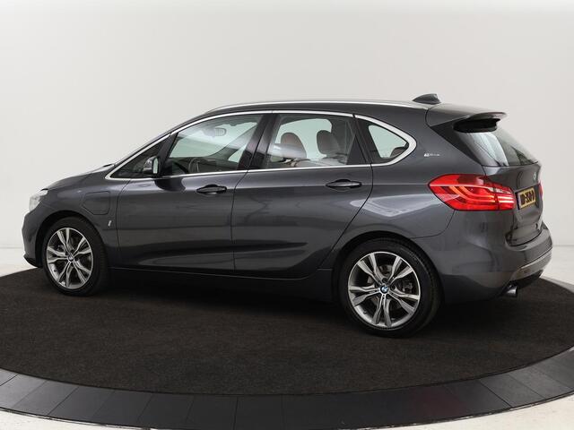 BMW 2-SERIE 225xe ip Cent HighEx | Leder | Stoelverwarming | Camera | Elektrische achterklep | Full LED | Cruise control | Climate control