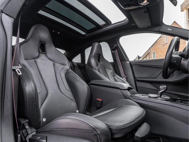 BMW 2-SERIE Gran Coupé 218i High Executive M-Sport ORG NL PANO HUD HIFI SHADOW 19 INCH SCHAALSTOEL M PERF REMMEN