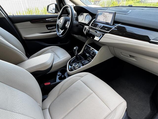 BMW 2-SERIE Active Tourer 218i High Executive Luxury-line, Memory, Leder, HiFi, Camera,