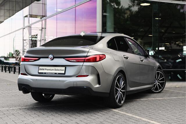 BMW 2-SERIE Gran Coupé 218i M Sport Automaat / Panoramadak / Achteruitrijcamera / Sportstoelen / M Sportonderstel / LED / Parking Assistant / Live Cockpit Professional